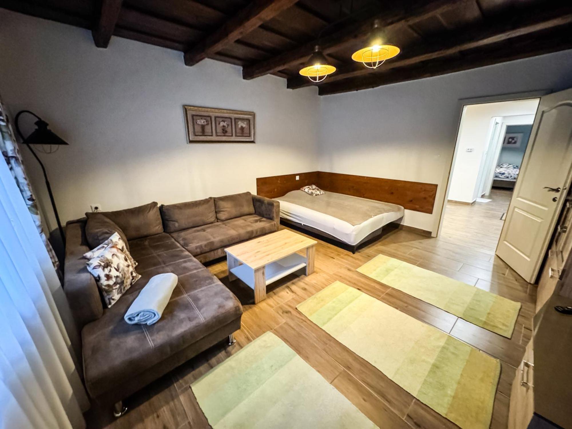 Bed and Breakfast Dreko Panzio & Borbisztro Gyorujbarat Экстерьер фото